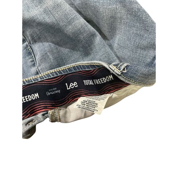 Lee Modern Series Jeans Women's Plus 16W Blue Total Freedom Straight Leg Stretch - Picture 4 of 7